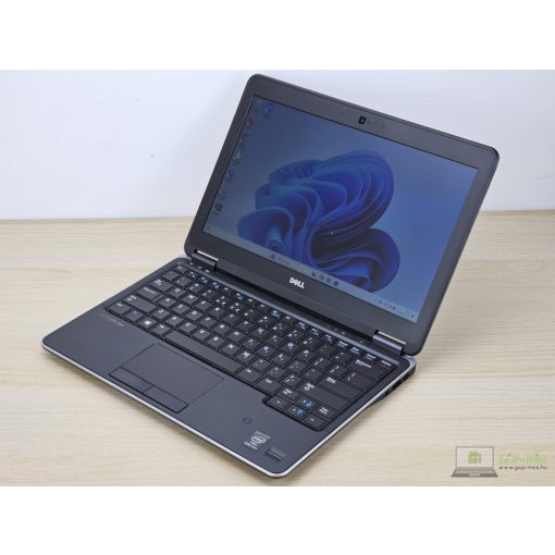 Dell Latitude E7240